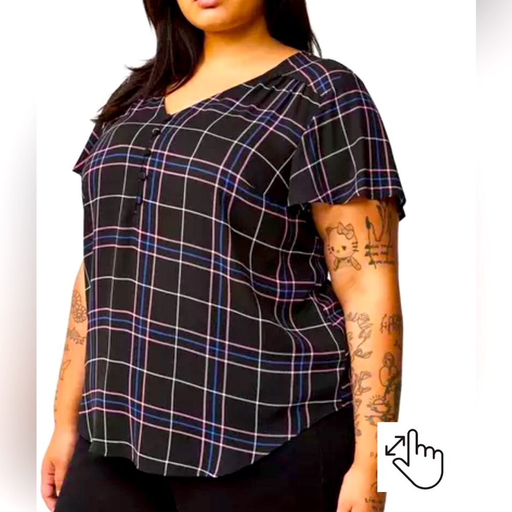 NWT TORRID Plaid V-Neck Women's Top.Black Blue Purple Size 26 (4X)
